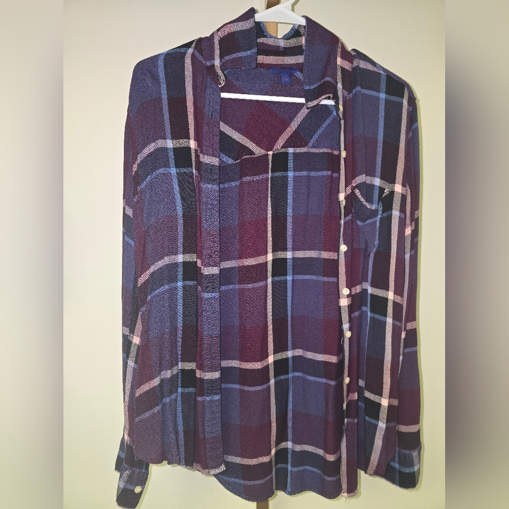 Aeropostale Plaid Button-Up Shirt in Purple and Blue